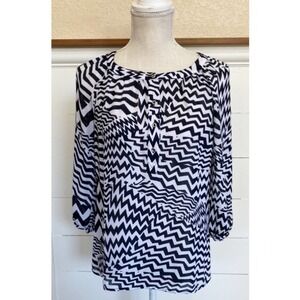 Banana Republic Navy & Bone White Zigzag Chevron Blouse sz XS‎